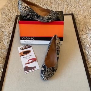 New Vionic Exotic Wedge Pumps